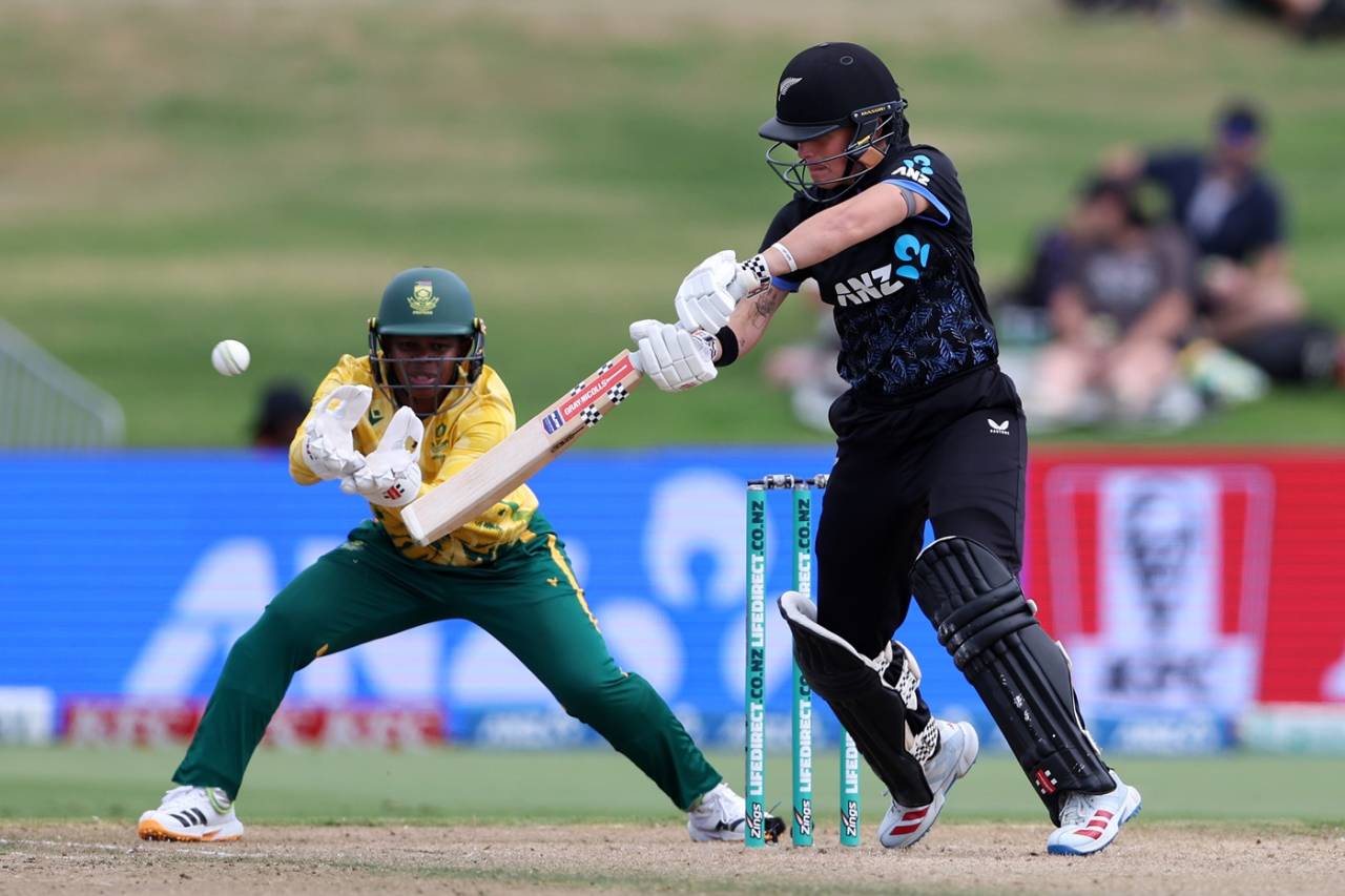 Amelia Kerr and Georgia Plimmer Power New Zealand to Dominant Win | NZ vs SA T20I
